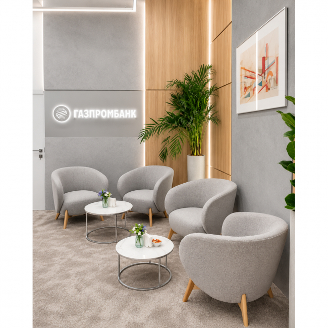 Кресло Tilar Textile серого цвета в аренду