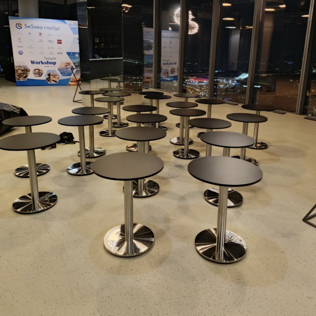 Стол Expo d-70 черного цвета в аренду