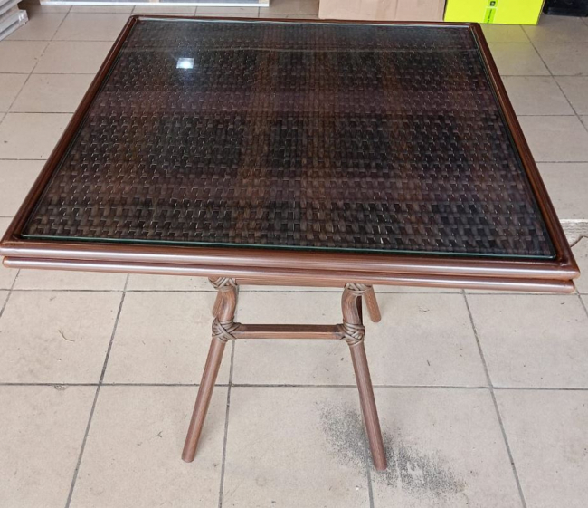Стол Patong Glass коричневого цвета в аренду