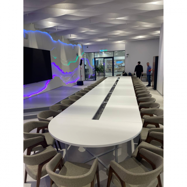 Стол CONNECT Oval переговорный 995х170 белого цвета в аренду